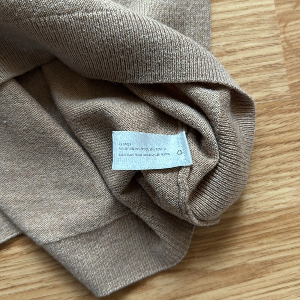 GAP Boatneck Sweater - size M - Picture 7 of 7